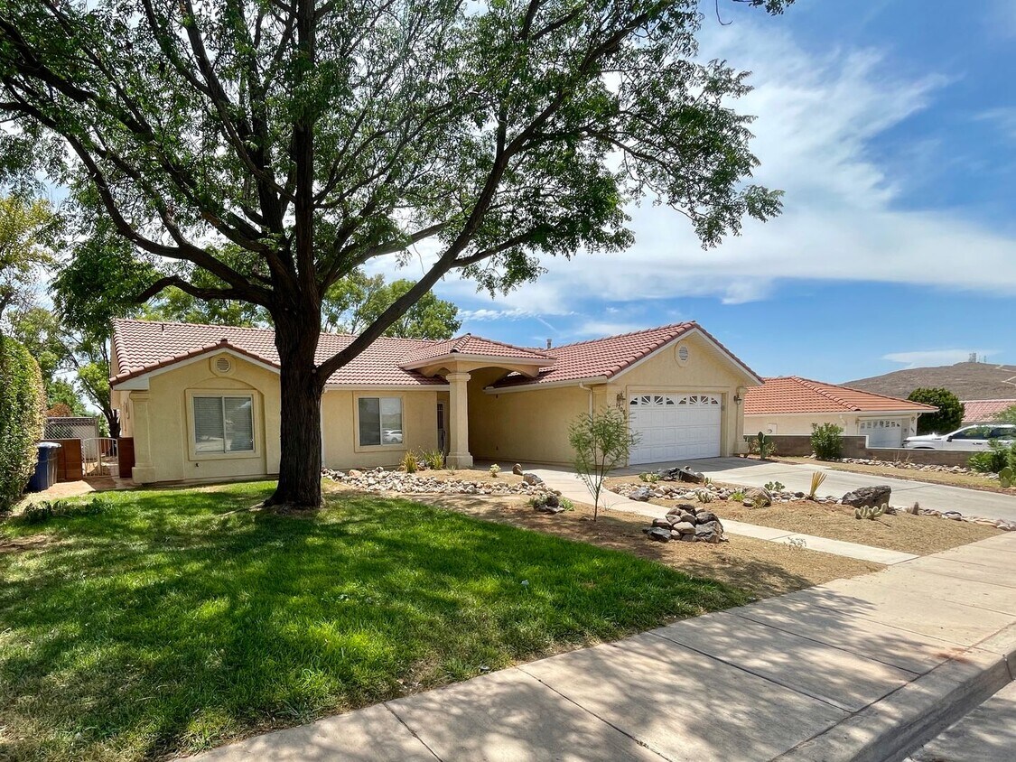 Primary Photo - Updated and Pet Friendly Three Bedroom Home