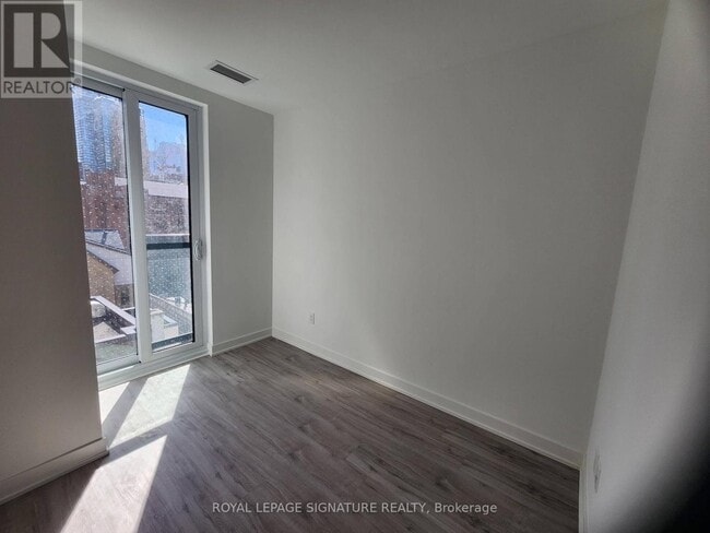 Building Photo - 252 Church St