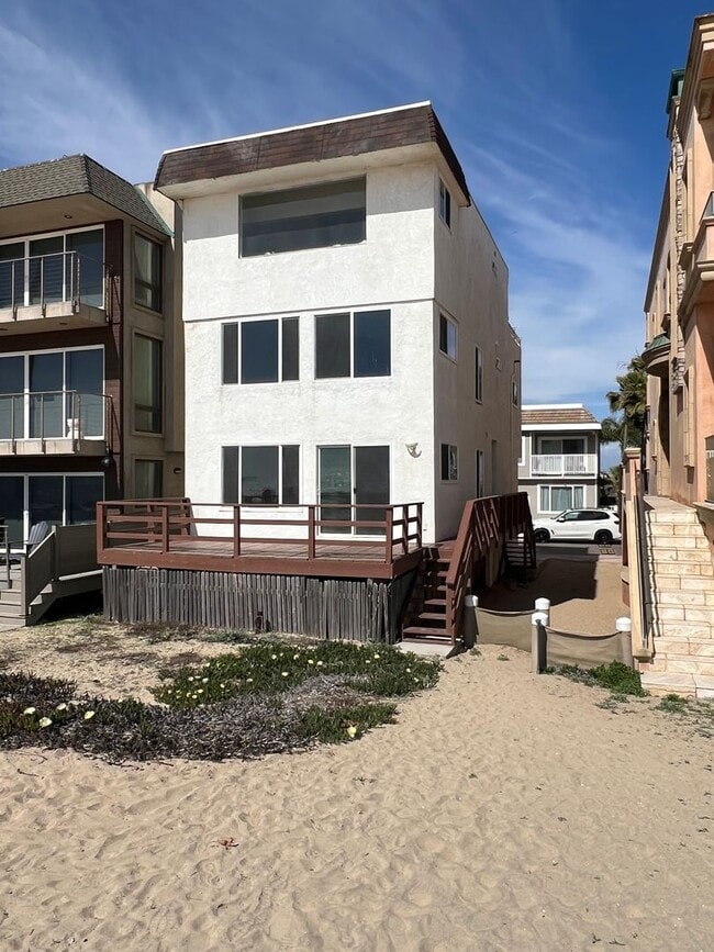 Building Photo - 108 A Surfside