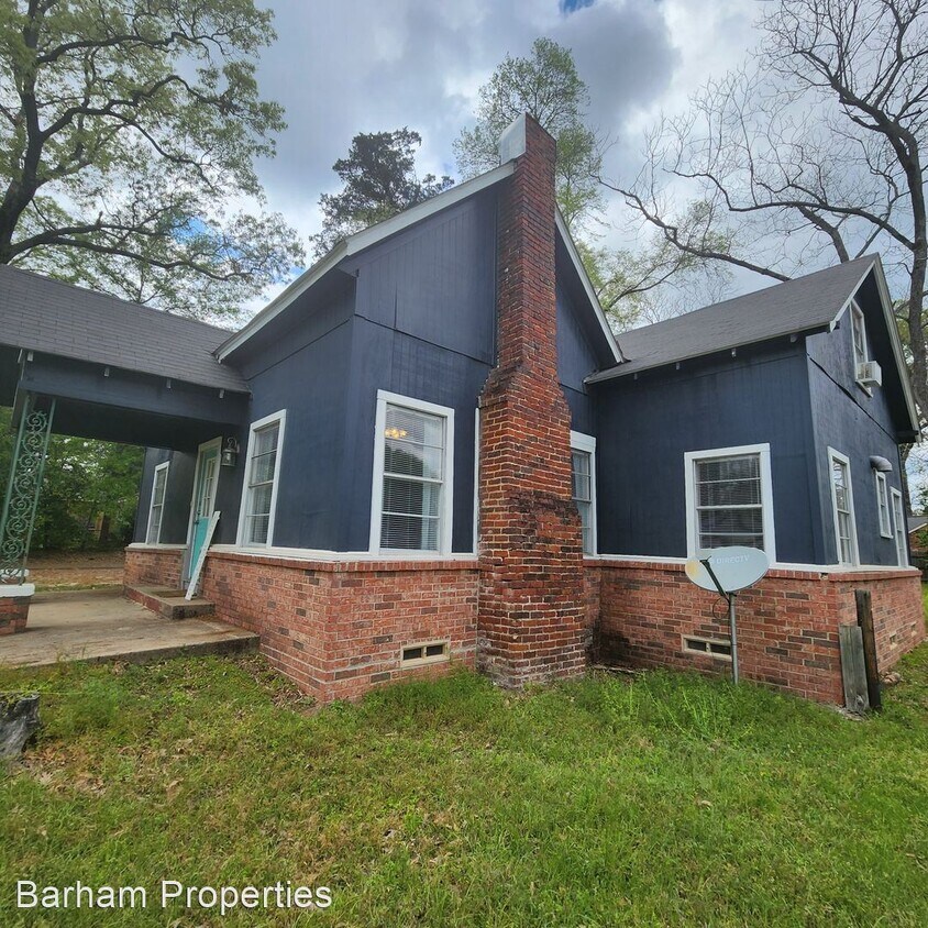 4 br, 2 bath House 1502 Virginia Ave House Rental in Nacogdoches