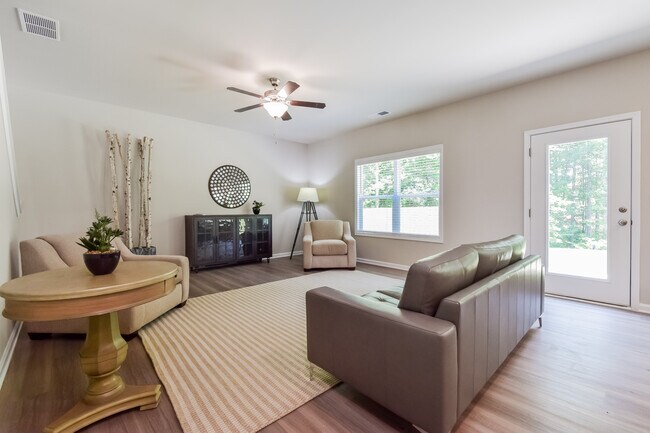 Foto del edificio - 3429 SE Sugarberry Dr, Gainesville, GA