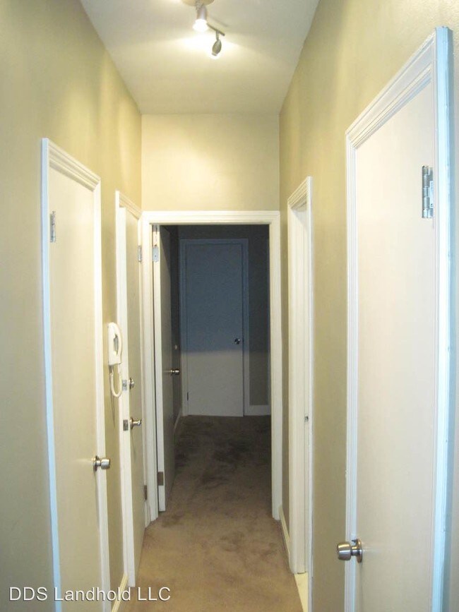 Foto del edificio - 135 E High St