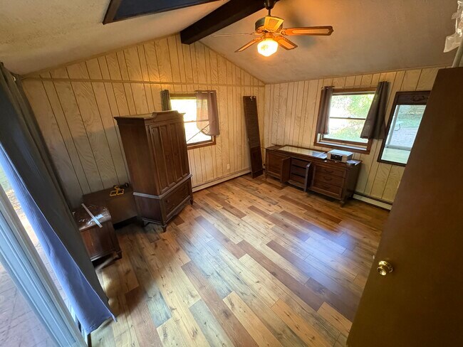 Foto del edificio - 192 Woodland Dr