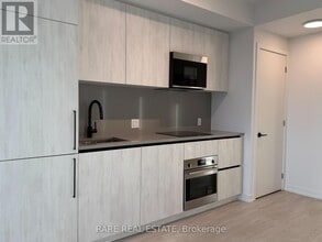 Building Photo - 35 Parliament St