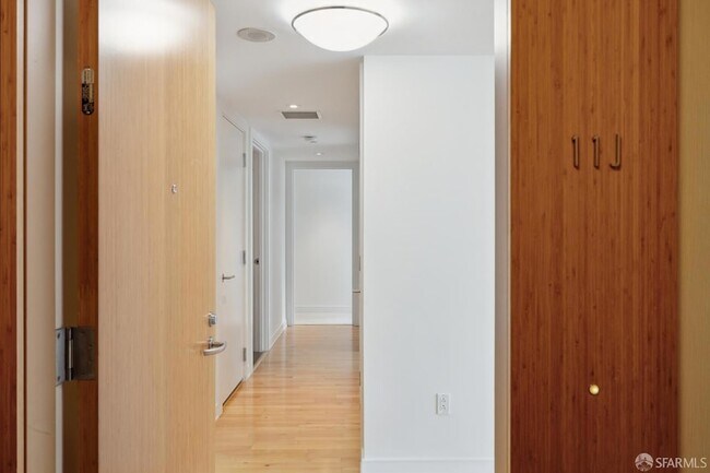 Foto del edificio - 301 Mission St