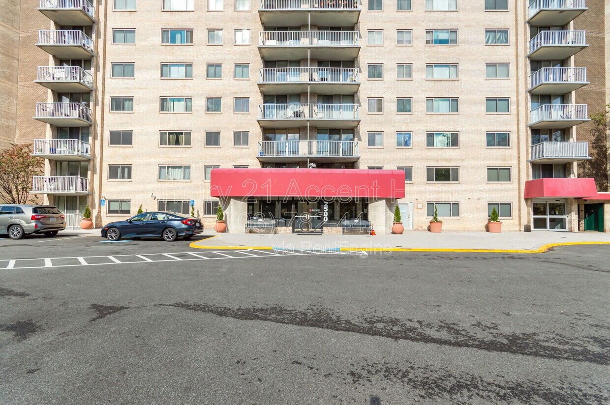 Photo - 2500 N Van Dorn St