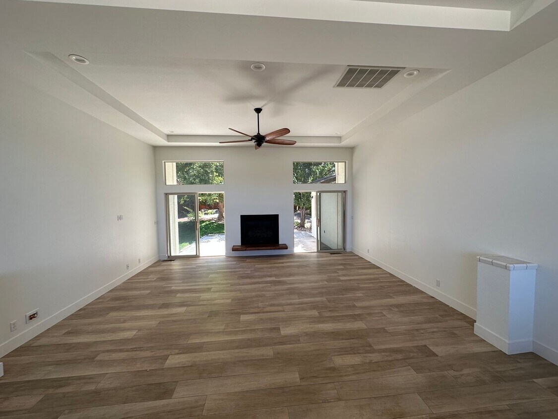 Primary Photo - Beautiful Fieldcreek Ranch Exclusive Home