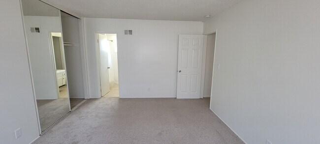 Foto del edificio - 6484 Potomac St