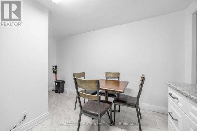 Building Photo - 57 Shanly St