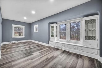 Building Photo - 4730 E 142nd St