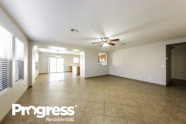 Foto del edificio - 10610 W Louise Dr