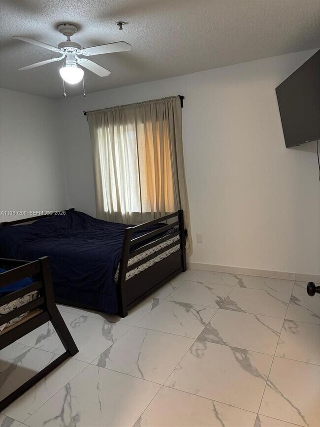 Foto del edificio - 133 Riviera Cir