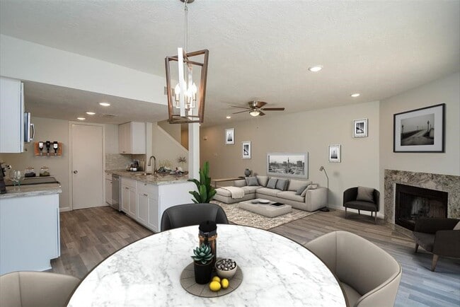 Building Photo - 978 Memorial Village Dr