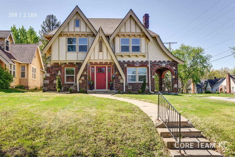 Foto principal - 401 E Gregory Blvd