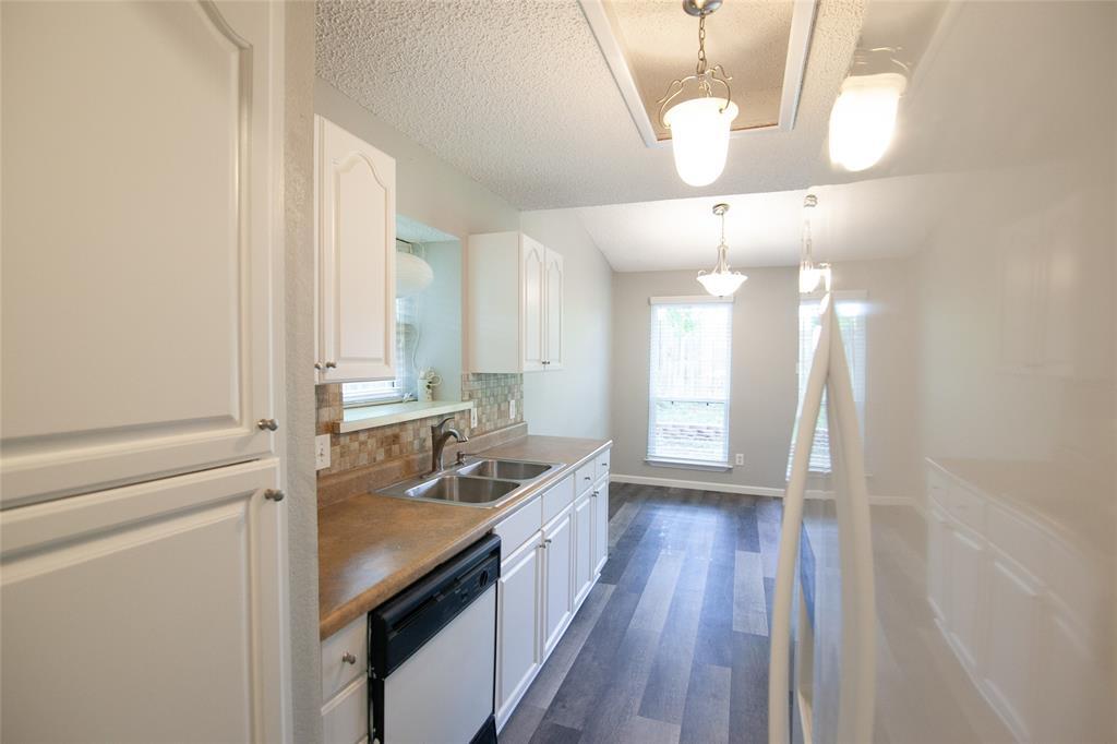 Primary Photo - 6230 Fernwood Dr