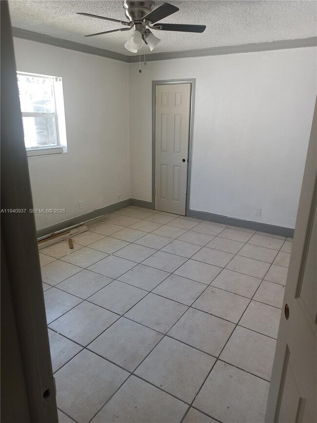 Foto del edificio - 6280 SW 8th Pl