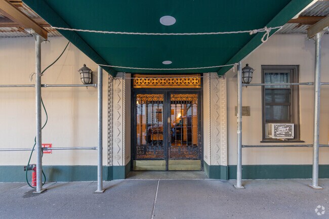 Foto del edificio - 200 W 108th St