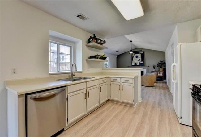 Foto del edificio - 10570 Bridgemor Dr