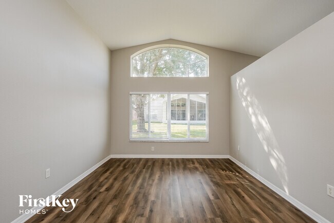 Foto del edificio - 5519 Braddock Dr