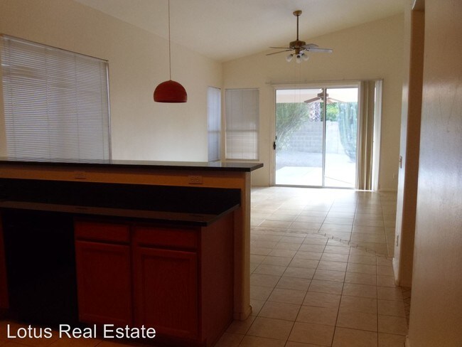 Building Photo - 3 br, 2 bath House - 260 S PINEVIEW PLACE