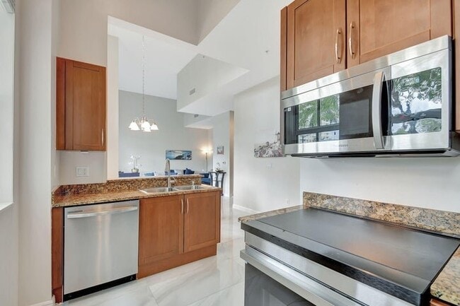 Photo - 350 N Federal Hwy Townhome