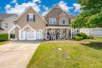 Building Photo - 102 Berwick Ct