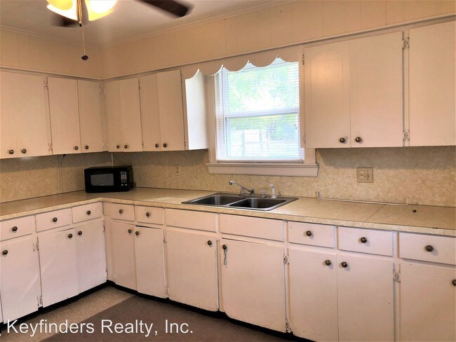 Foto del edificio - 2 br, 1 bath House - 631 Michigan Ave.