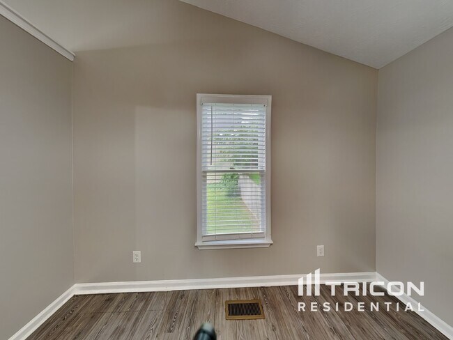 Foto del edificio - 146 Aztec Way SE