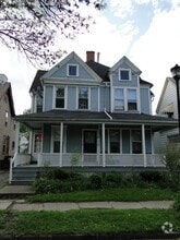 Building Photo - 27-29-29 Edmonds St