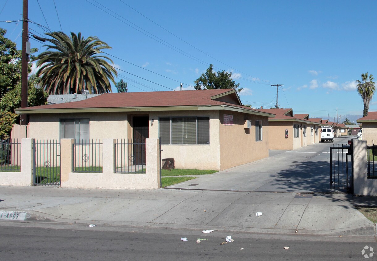Primary Photo - 4601-4603 Live Oak St