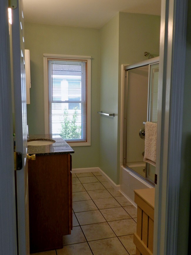 9 Ashley St Unit 1, Westfield, MA 01085 9 Ashley St Westfield, MA