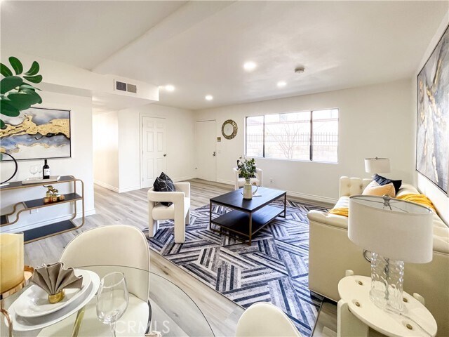 Foto del edificio - 12738 Torch St
