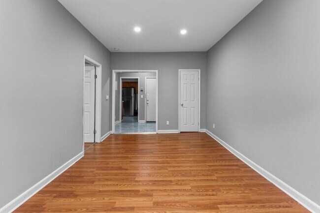 Foto del edificio - 248 Clendenny Ave