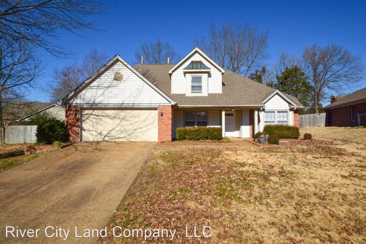 5 br, 2.5 bath House 8454 Kings Trail Dr House for Rent in Cordova