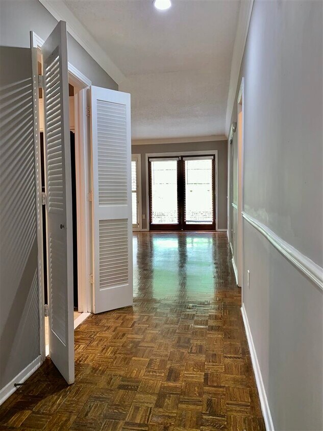 5763 Barfield Cir Unit 5763, Memphis, TN 38120 Condo for Rent in Memphis, TN