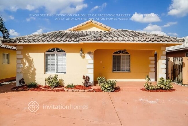 Building Photo - 9991 NW 126th Terrace