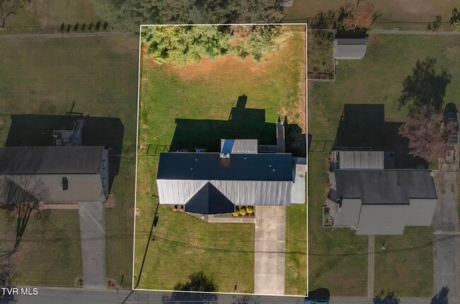 Building Photo - 2916 Newbern Dr