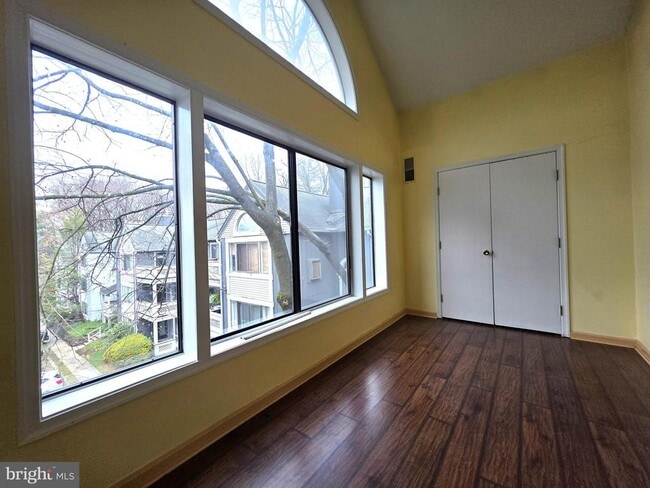 Foto del edificio - 58 Windbrooke Cir