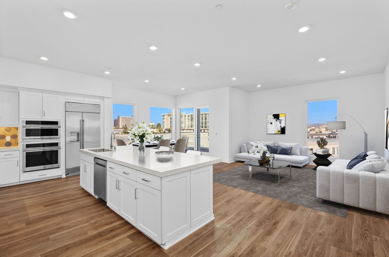 Primary Photo - Luxury Penthouse Living in Central Park West