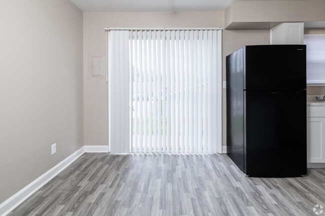 Interior Photo - Naveen Pine Townhomes