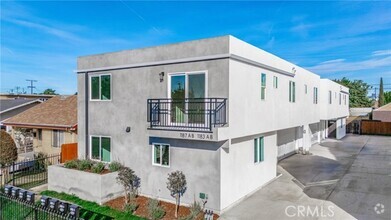 Building Photo - 1183 E 59th Pl