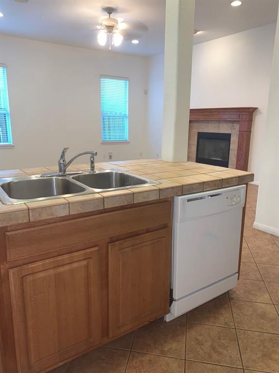 Foto del edificio - 1904 W 42nd St