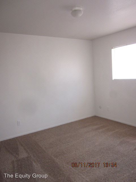 Foto del edificio - 530 E Myrtle Ave