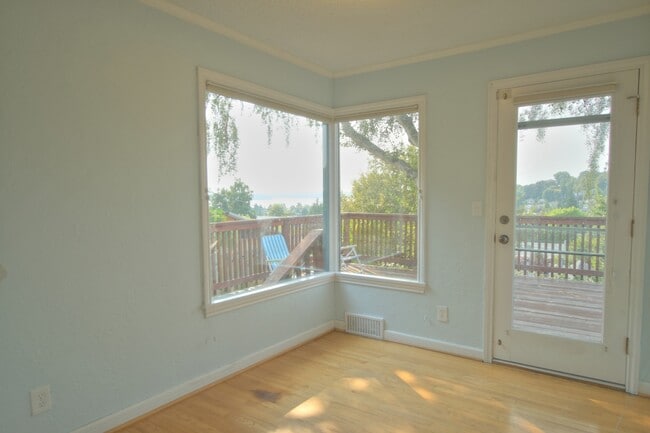 Building Photo - 4507 45th Ave SW