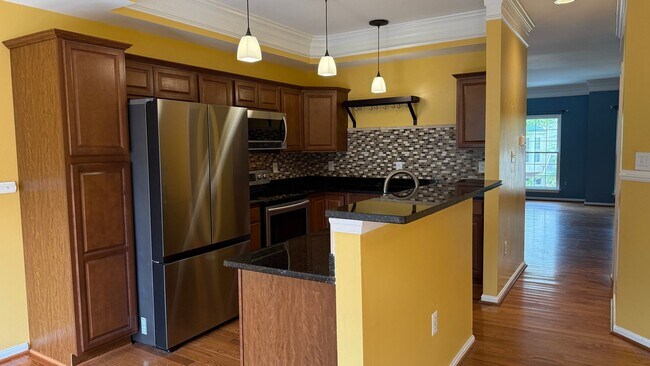 Foto del edificio - Glen Oaks Townhouse