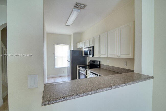 Building Photo - 4928 SW 140th Terrace
