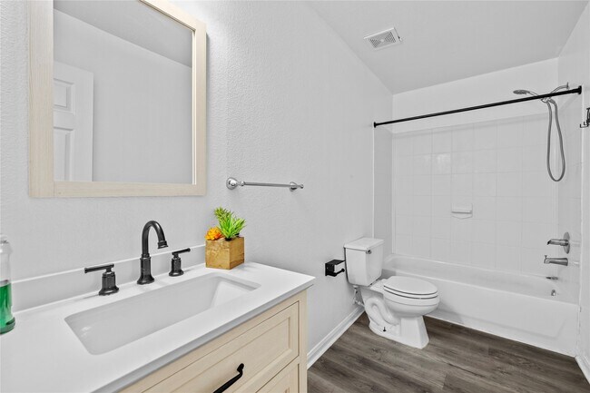 Foto del edificio - 322 Remington Harbor Ct