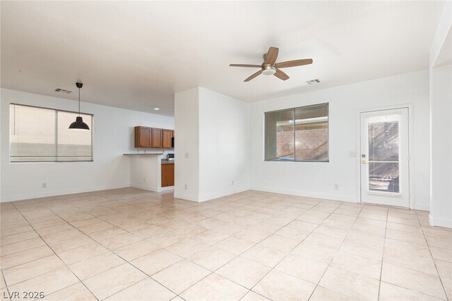 Foto del edificio - 9046 Wine Cellar Ave