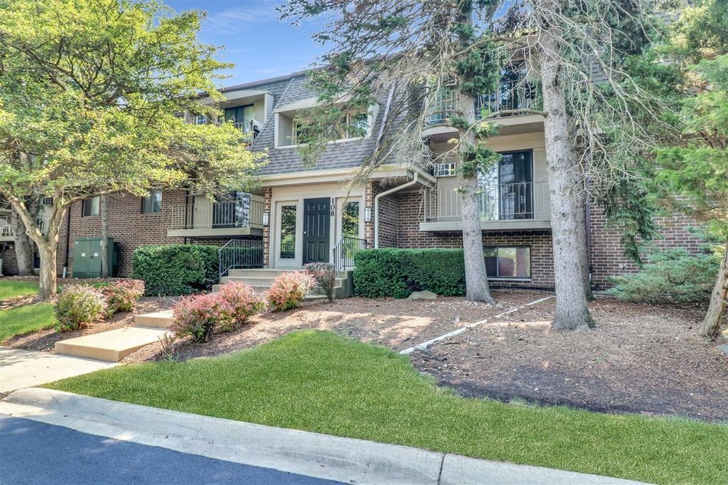Front View - 108 E Bailey Rd