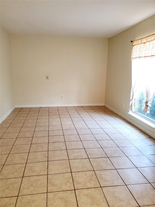 Foto del edificio - 11806 Hillcroft Ave